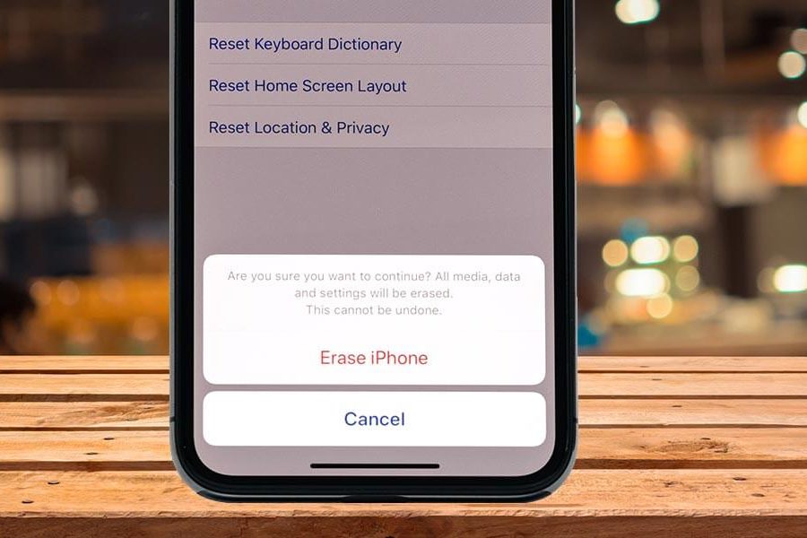 How to wipe phone before selling