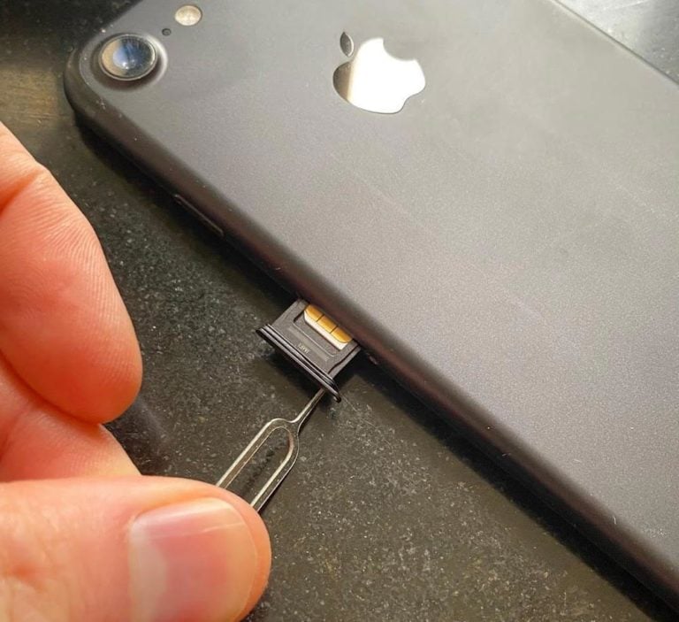 how to remove sim card from iphone 7 with paperclip