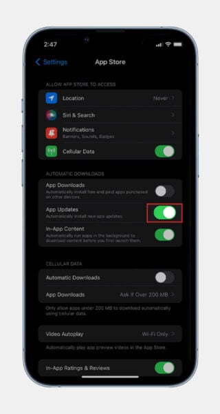 automatic app updates toggle on iphone